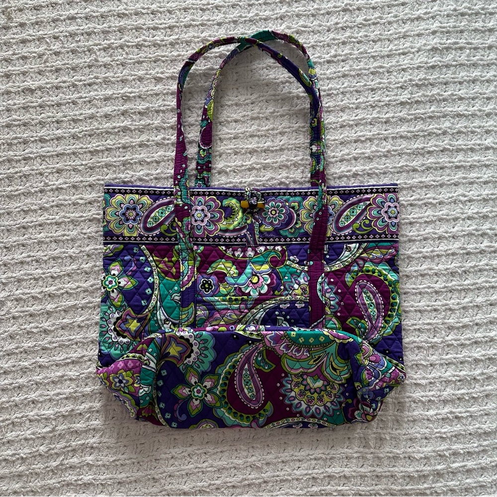 Vera Bradley Tote - Picture 2 of 3